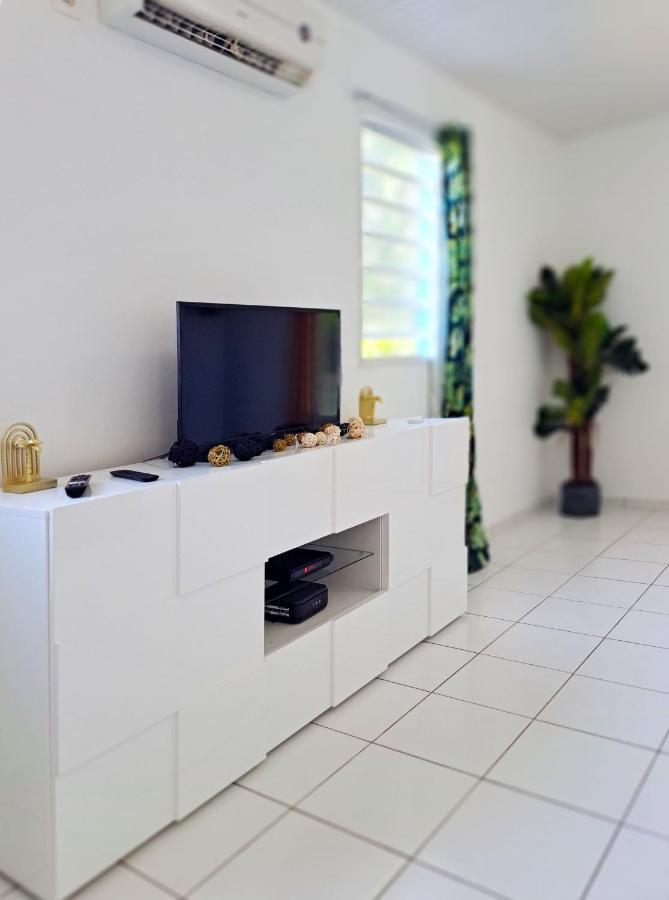 Grand Studio Meuble De 35M² Fort-de-France Exterior photo